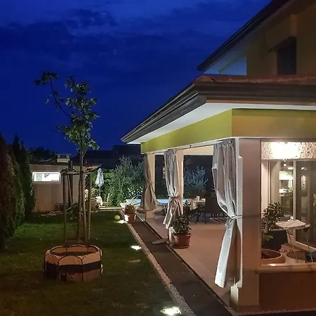 Gaya Vila